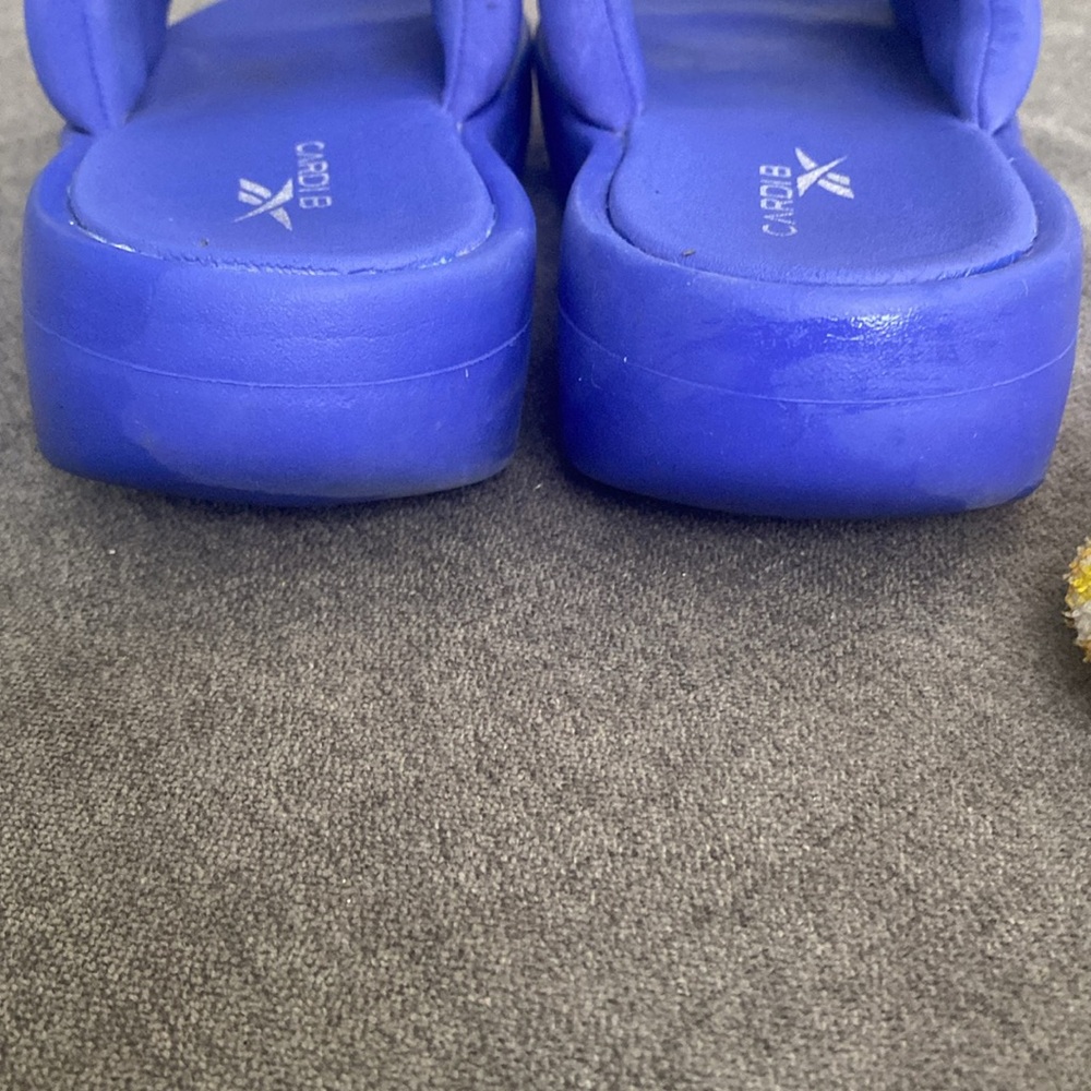 Cardi B Reebok purple slides - Picture 4 of 5
